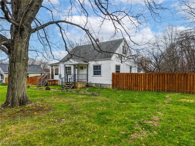 2899 Hametown Road, Norton, OH - Photo 2