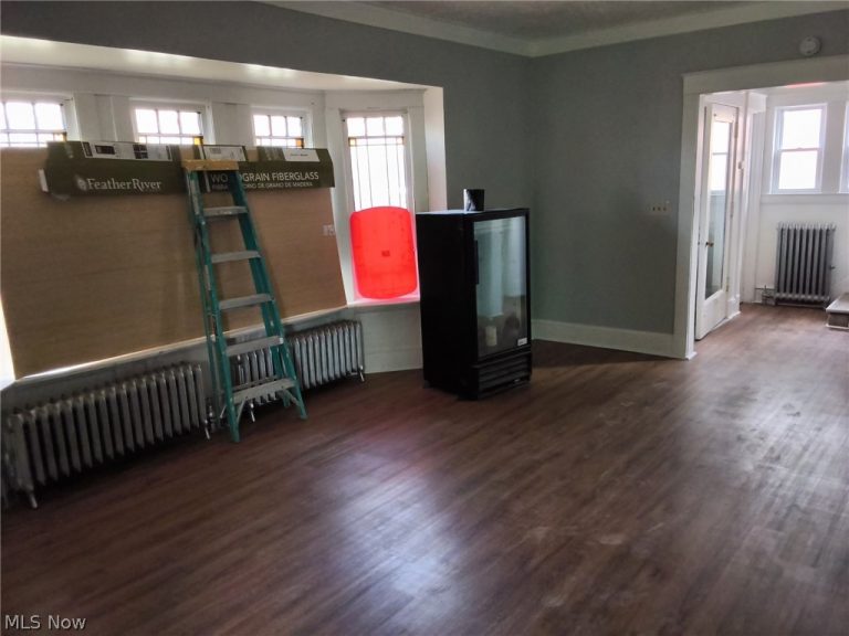 1818 Farmington Road, East Cleveland, OH - Photo 2