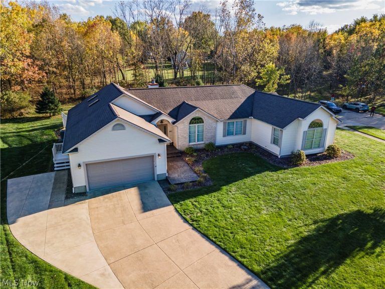 821 Olde Orchard Drive, Tallmadge, OH - Photo 2