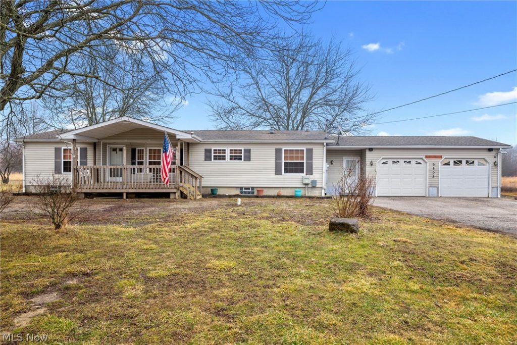 6502 Park Avenue, Bristolville, OH