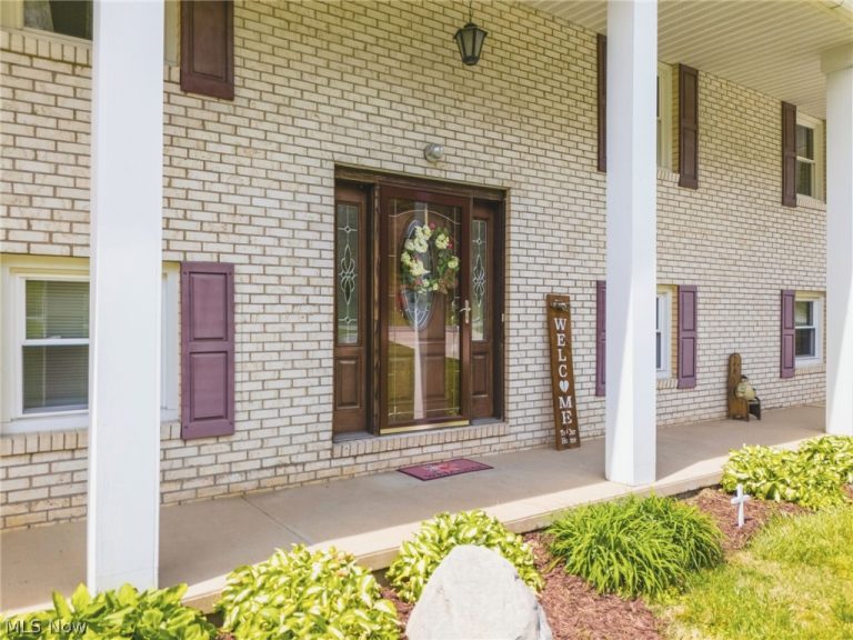 6195 Breezehill Road, East Sparta, OH - Photo 4