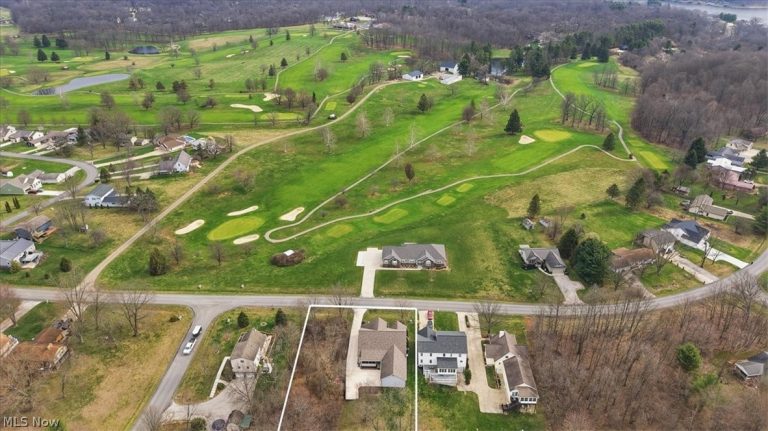 789 Country Club Drive, Howard, OH - Photo 3