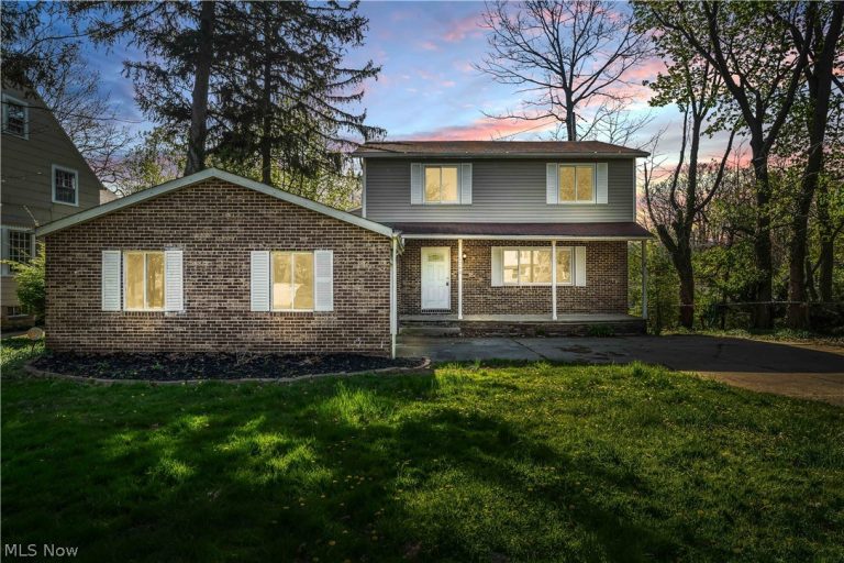 2540 Charney Road, University Heights, OH - Photo 2