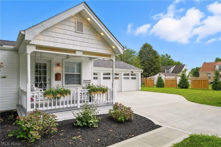 2001 Brownlee Avenue, Youngstown, OH - Photo 4