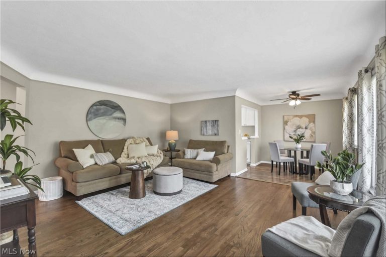 6469 Anita Drive, Parma Heights, OH - Photo 8