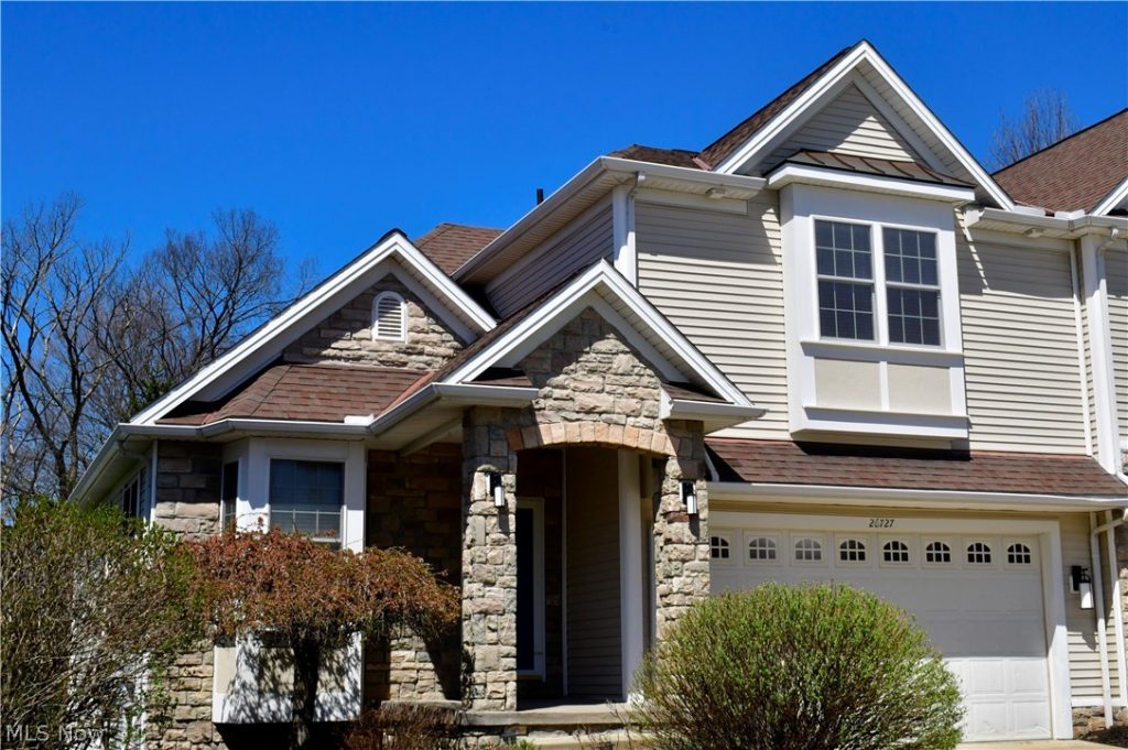 26727 Rue Saint Anne Court, Warrensville Heights, OH