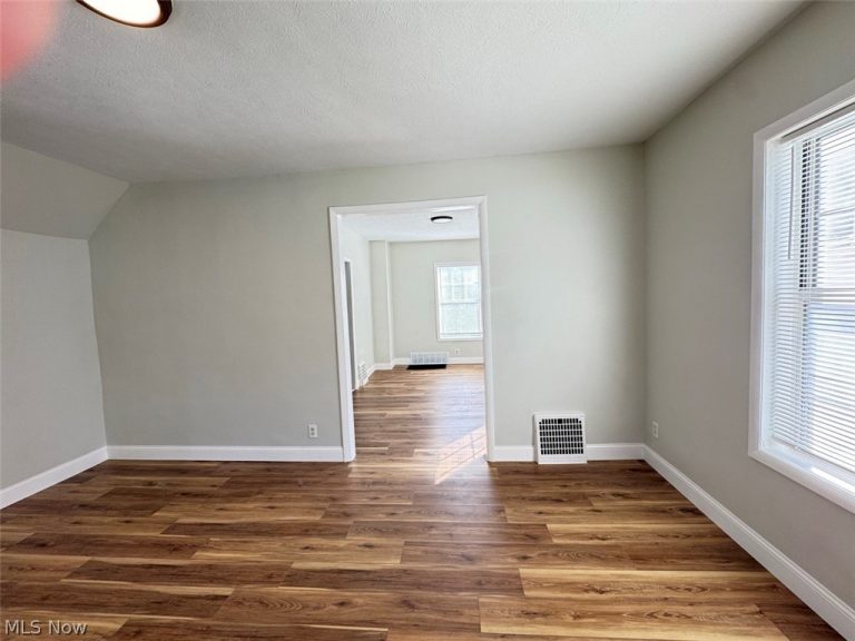 143 Gale Street, Akron, OH - Photo 4