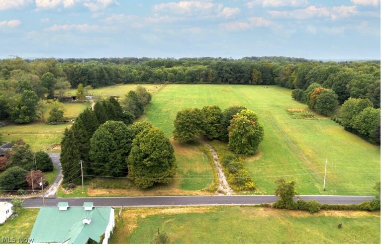 1400 Hubbard Thomas Road, Brookfield, OH - Photo 4
