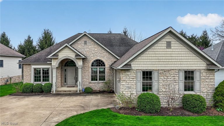734 Homestead Pointe Drive, Orrville, OH, 44667