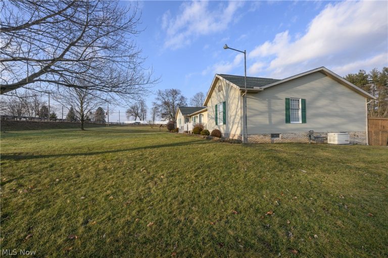 6840 Akron Avenue, Canal Fulton, OH - Photo 3