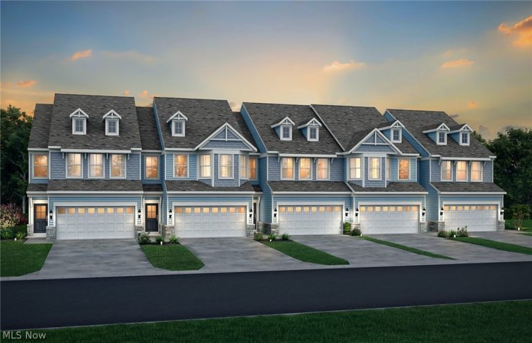950-2 Memory Lane, Aurora, OH, 44202