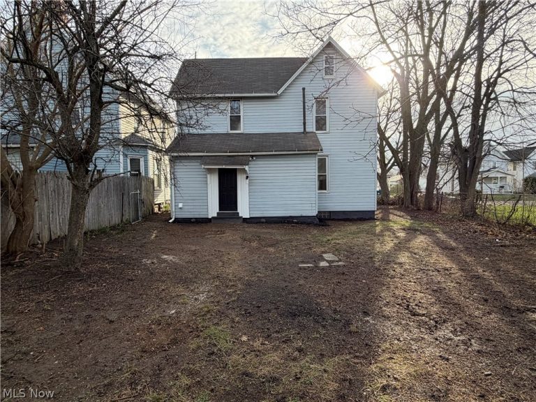 1529 Stark Avenue, Canton, OH - Photo 3