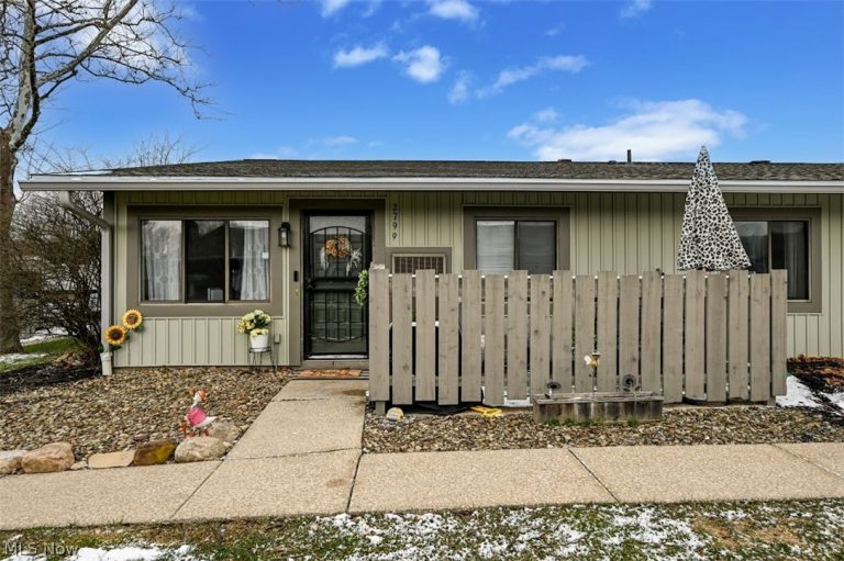 2799 Mull Avenue #10-B, Copley, OH - Photo 2