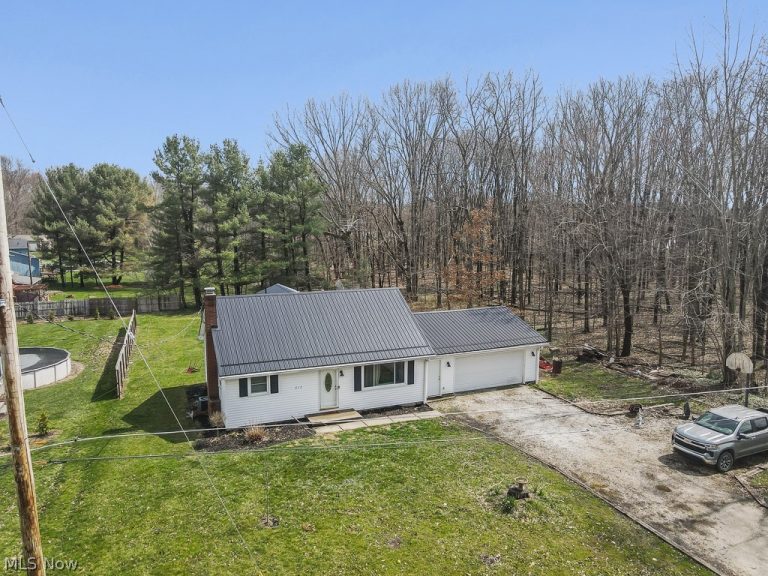 212 Case Road, Beloit, OH - Photo 6