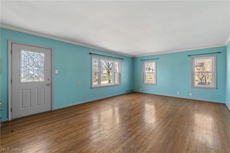 3616 Everett Drive, Norton, OH - Photo 4