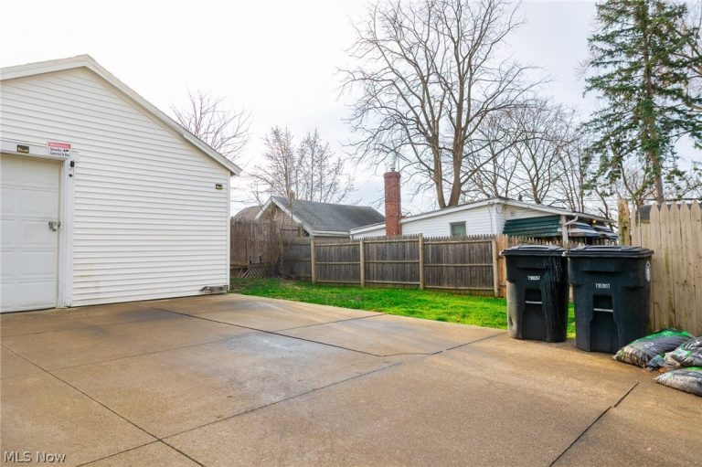 2125 10th Street, Akron, OH - Photo 8