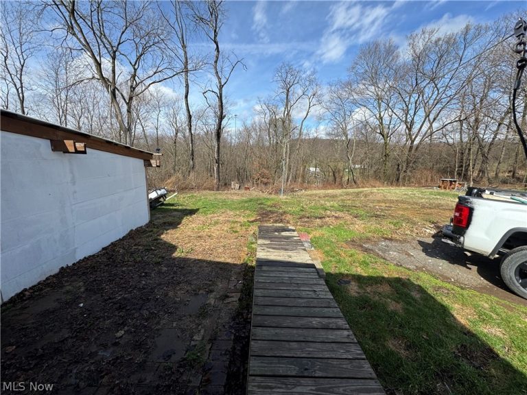 48750 Bloomfield Road, East Liverpool, OH - Photo 3