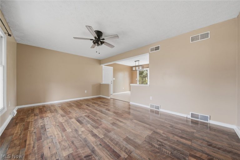 125 Springbrook Drive, New Philadelphia, OH - Photo 3