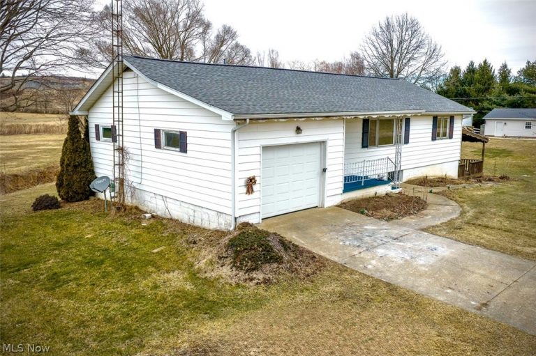 3336 Broad Run Dairy Road, Dover, OH - Photo 4