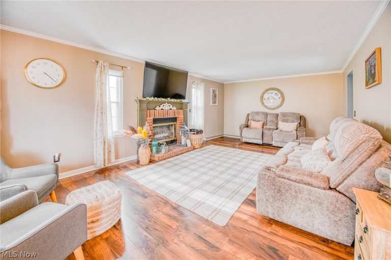 1215 Heatherstone Drive, Painesville Twp, OH - Photo 3
