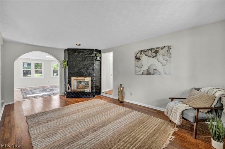 24720 Dundee Drive, Richmond Heights, OH - Photo 8