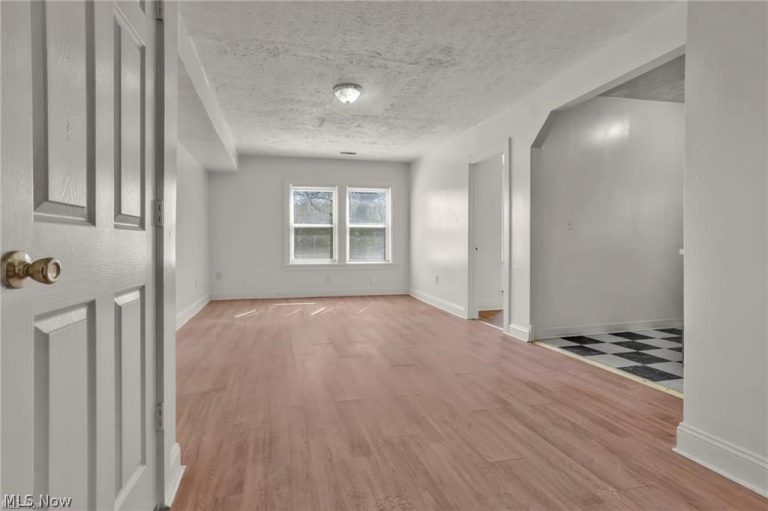 317 156th Street #4, Cleveland, OH - Photo 3