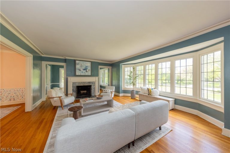 2637 Wellington Road, Cleveland Heights, OH - Photo 4