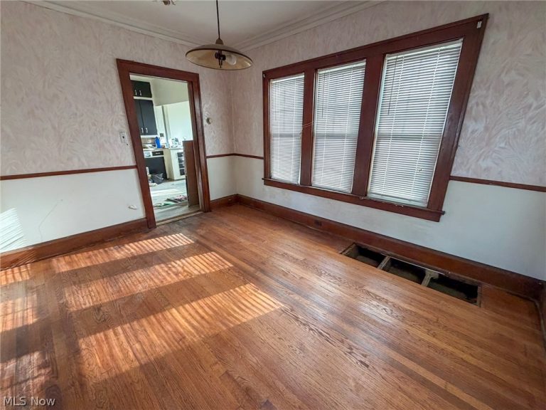 2233 Glenwood Avenue, Youngstown, OH - Photo 6