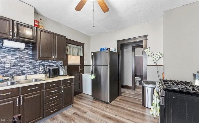 3340 98th Street, Cleveland, OH - Photo 6