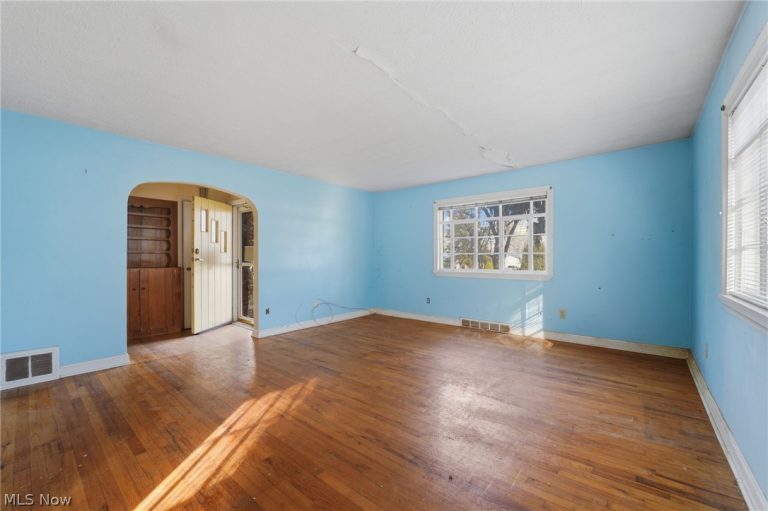 1016 Riverside Drive, Painesville, OH - Photo 4