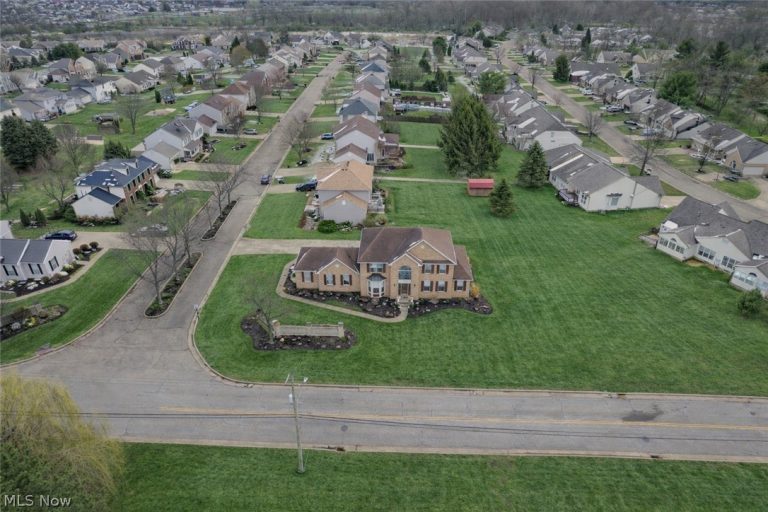 4514 Plain Center Avenue, Canton, OH - Photo 2