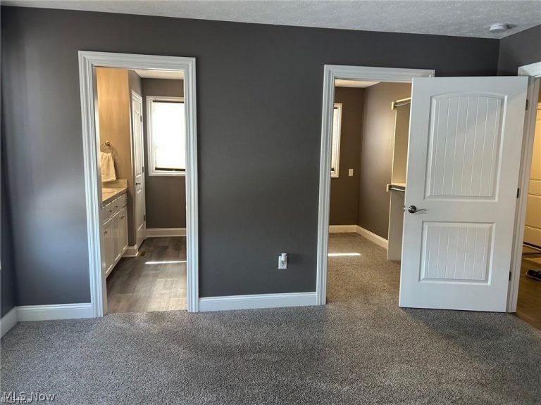 937 Crockett Circle, Canal Fulton, OH - Photo 8