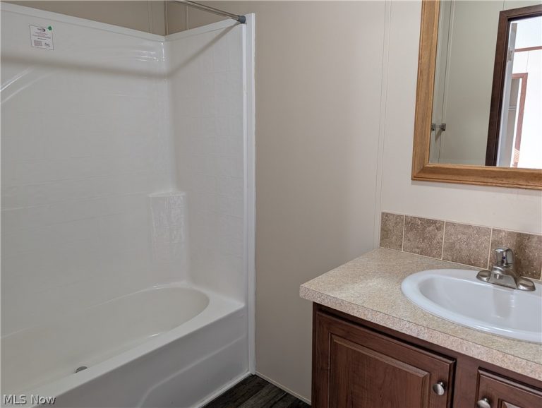 230 Cedar Brook Drive, Elyria, OH - Photo 8