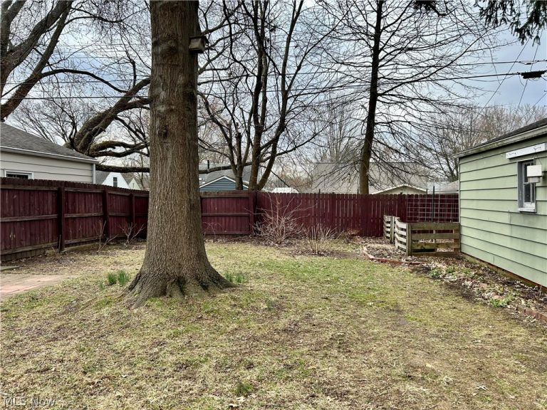 1210 Myrtle Avenue, Cuyahoga Falls, OH - Photo 6