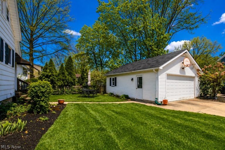 4516 Wood Street, Willoughby, OH - Photo 8