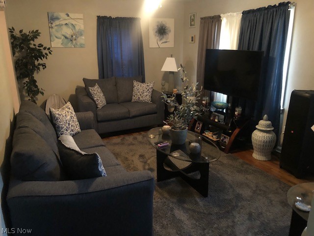 13104 Wainfleet Avenue, Cleveland, OH - Photo 6