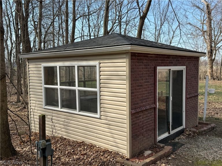 8340 Claus Road, Amherst, OH - Photo 6