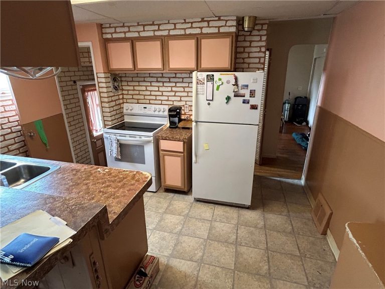 4365 187th Street, Cleveland, OH - Photo 6