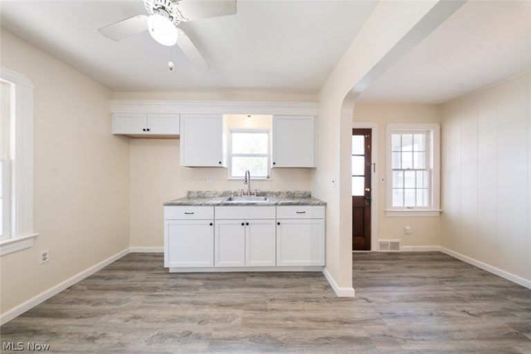 19115 Muskoka Avenue, Cleveland, OH - Photo 8