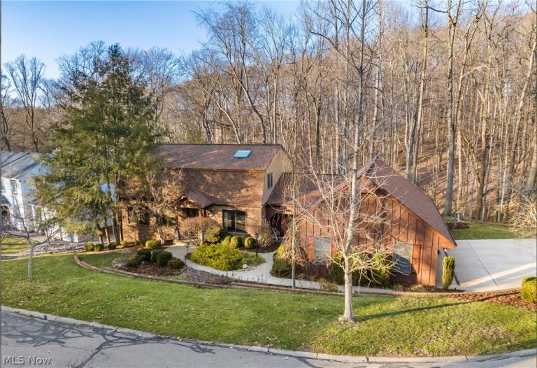 905 Center Court, Zanesville, OH - Photo 2