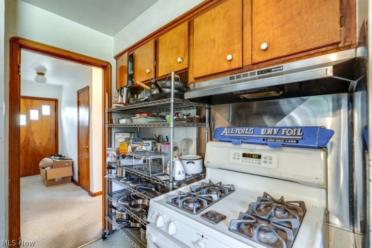 4559 Van Epps Road, Brooklyn Heights, OH - Photo 6
