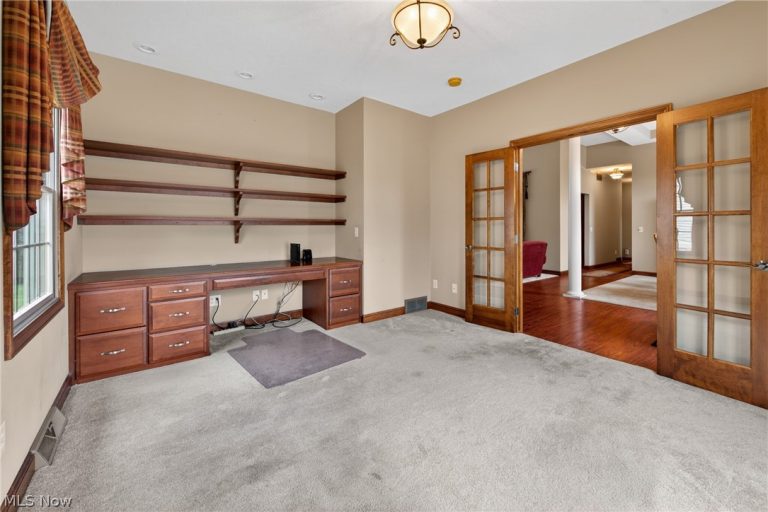 734 Homestead Pointe Drive, Orrville, OH - Photo 8
