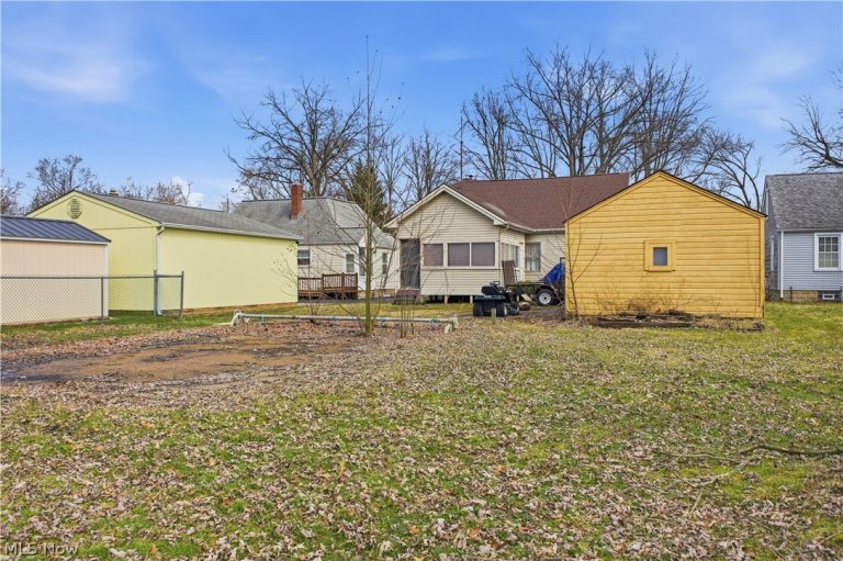 696 Meadowbrook Avenue, Warren, OH - Photo 4
