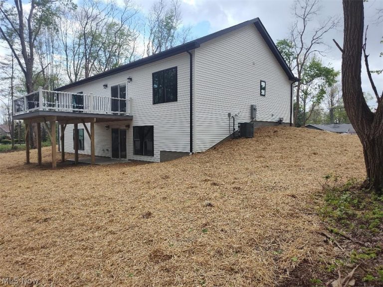 1335 Lake Vue Drive, Rome, OH - Photo 6