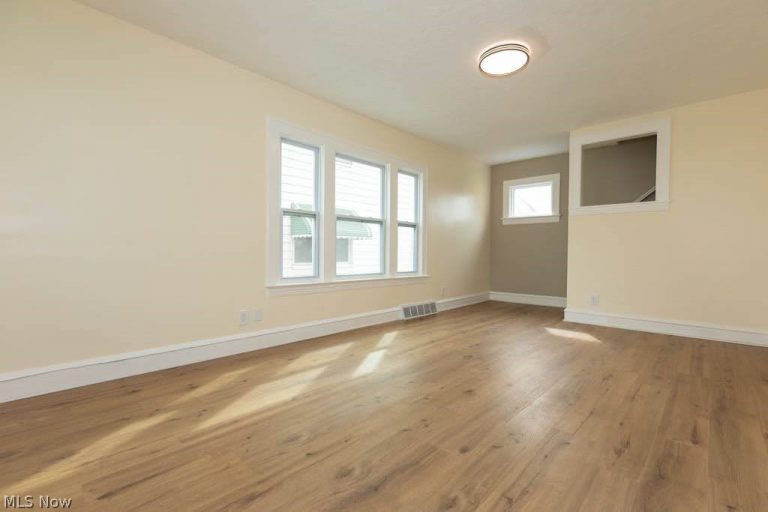 3720 Washington Park, Newburgh Heights, OH - Photo 6