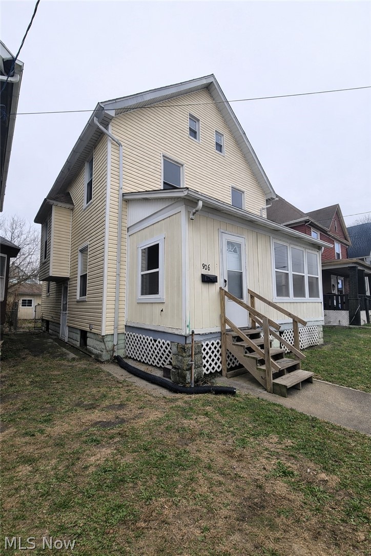 906 Harrison Avenue, Canton, OH - Photo 2