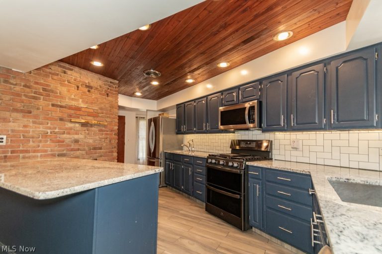 9251 Boyer Lane, Kirtland Hills, OH - Photo 6