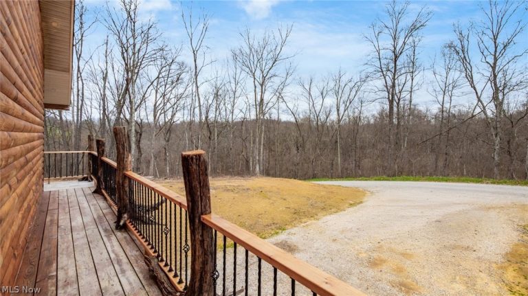 19462 Kansas Road, Salesville, OH - Photo 6