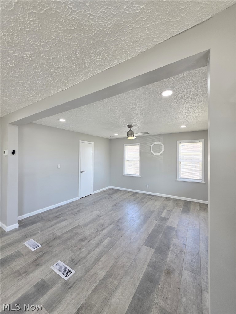 2606 Oberlin Avenue, Lorain, OH - Photo 4