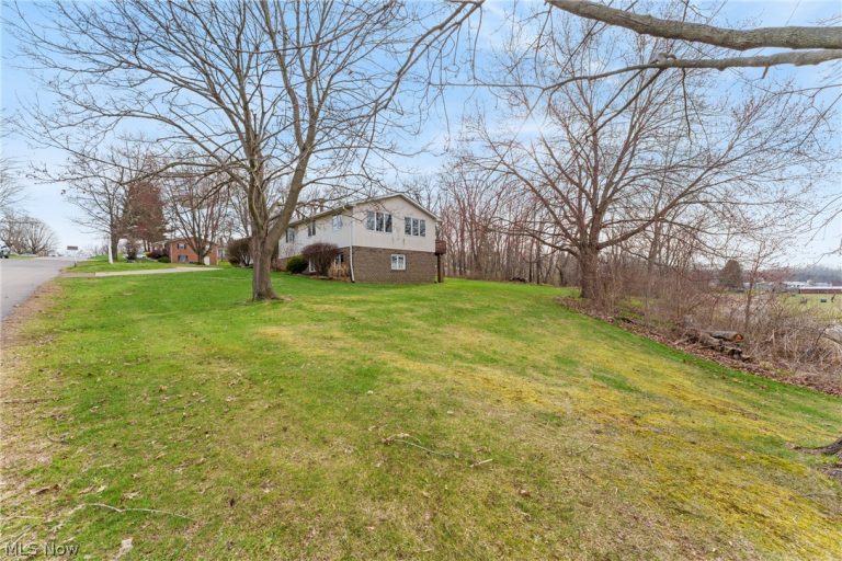 901 Marion Avenue, Louisville, OH - Photo 3